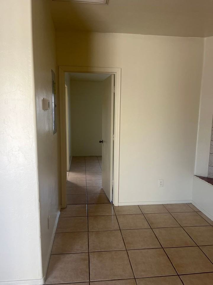 DELANO - Photo 3 of 10