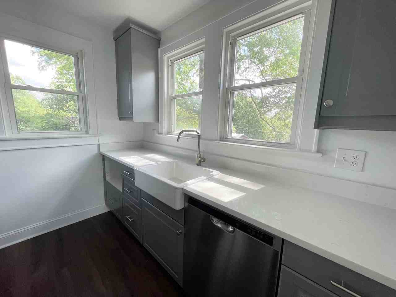 810 Florence St - Photo 5 of 15