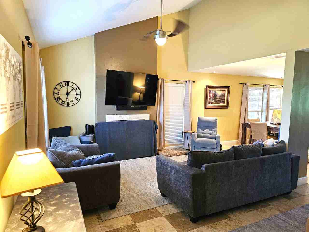 3926 White Oak Ct - Photo 2 of 21