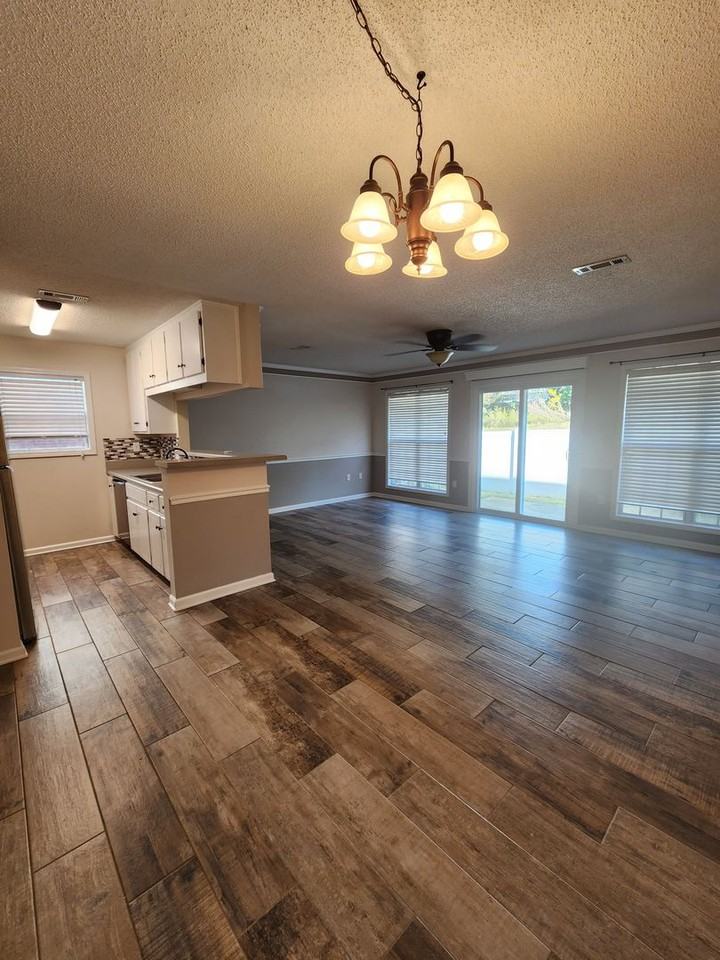 170 N Springview Dr - Photo 4 of 30