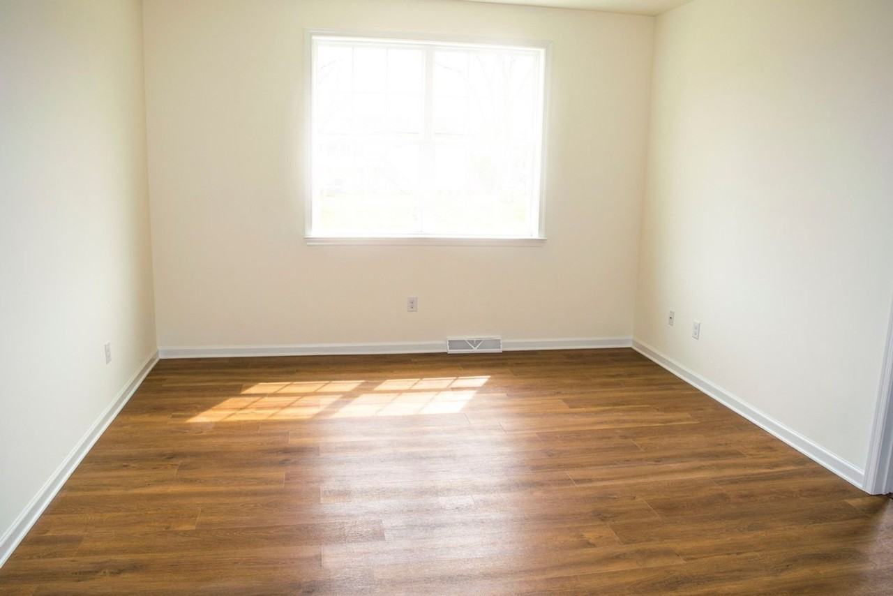 133 Revolutionary Blvd - Photo 2 of 6