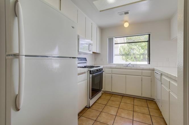 2252 Felspar St #3 - Photo 6 of 24