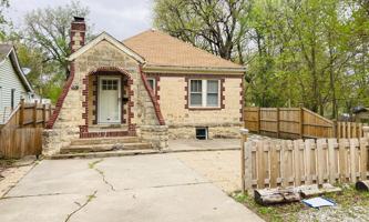 featured image of 320 W Elm St