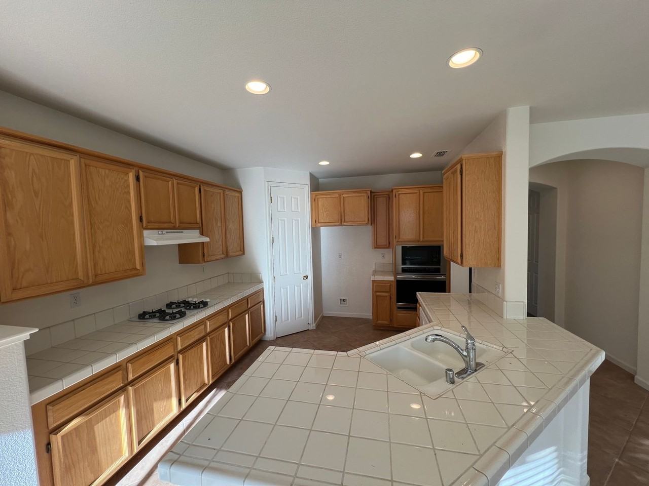 6082 Connery Dr - Photo 5 of 19