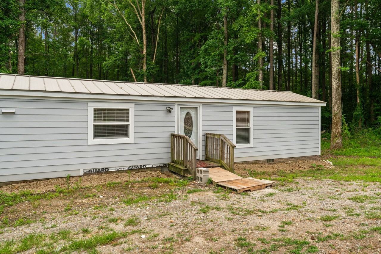 262 Mason Hill Ln - Photo 2 of 34