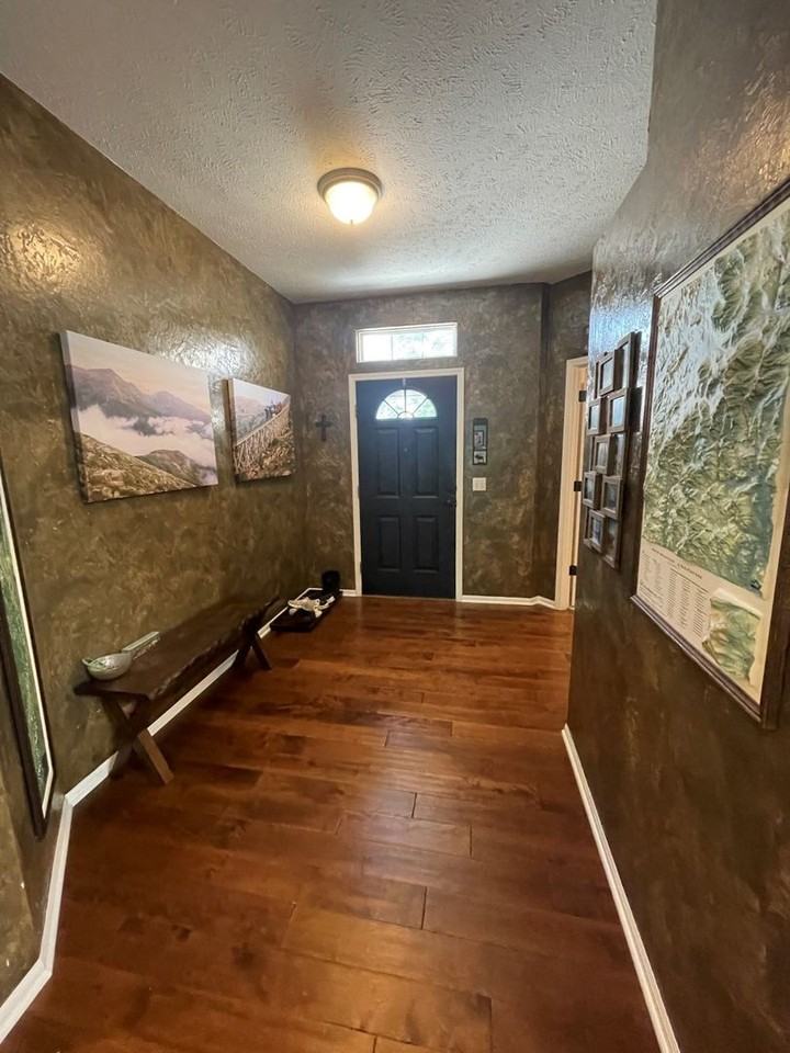 1007 Timberline Dr - Photo 3 of 24