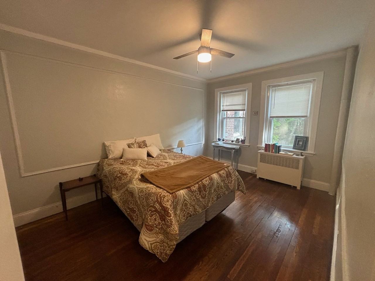 57 Manchester Rd - Photo 3 of 11