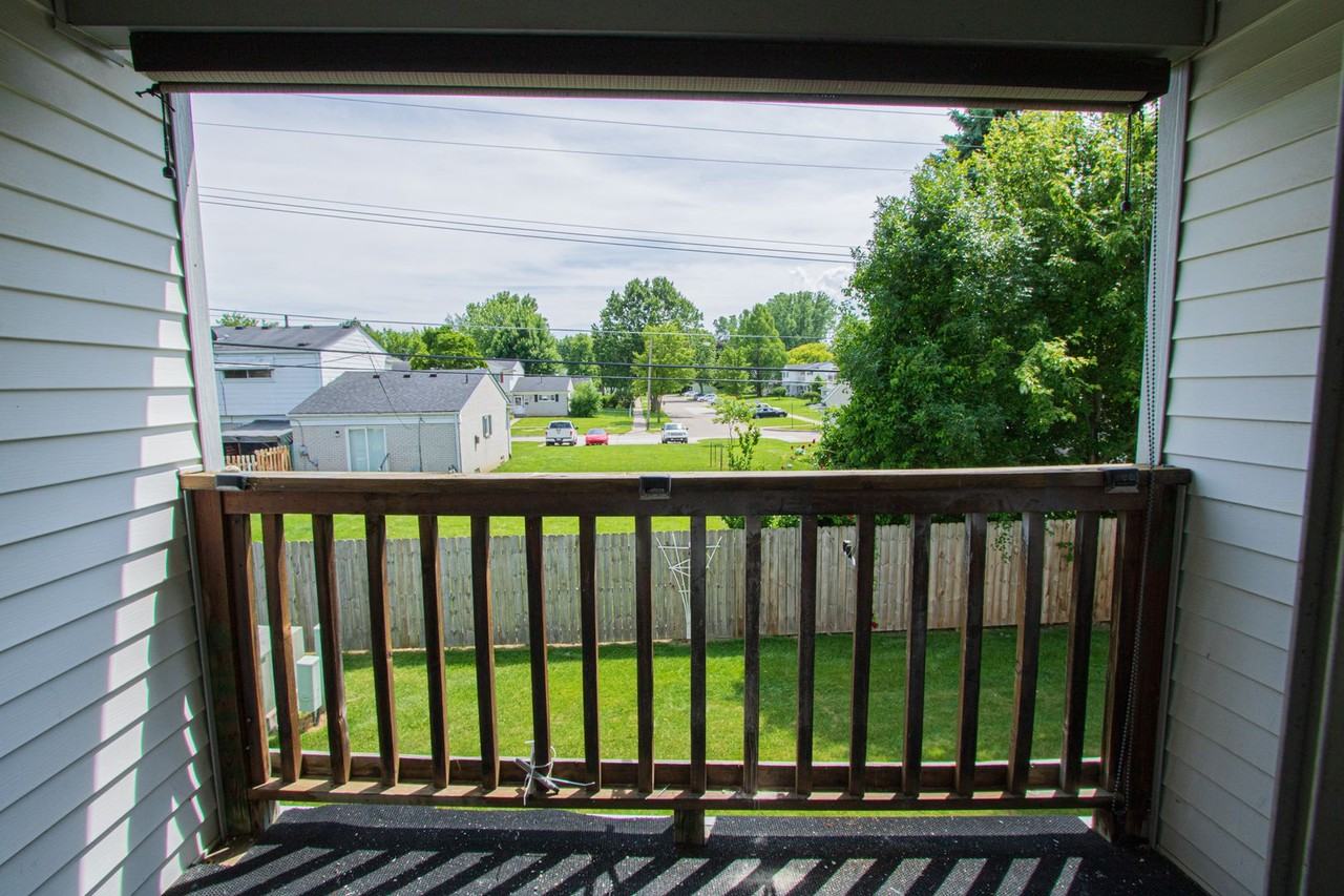 75 Rosebud Ln - Photo 3 of 20