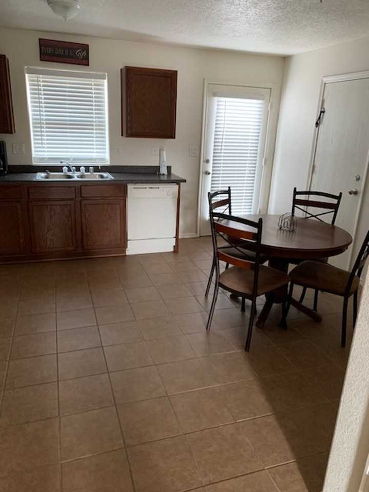 2311 N Juniper Ln - Photo 7 of 18