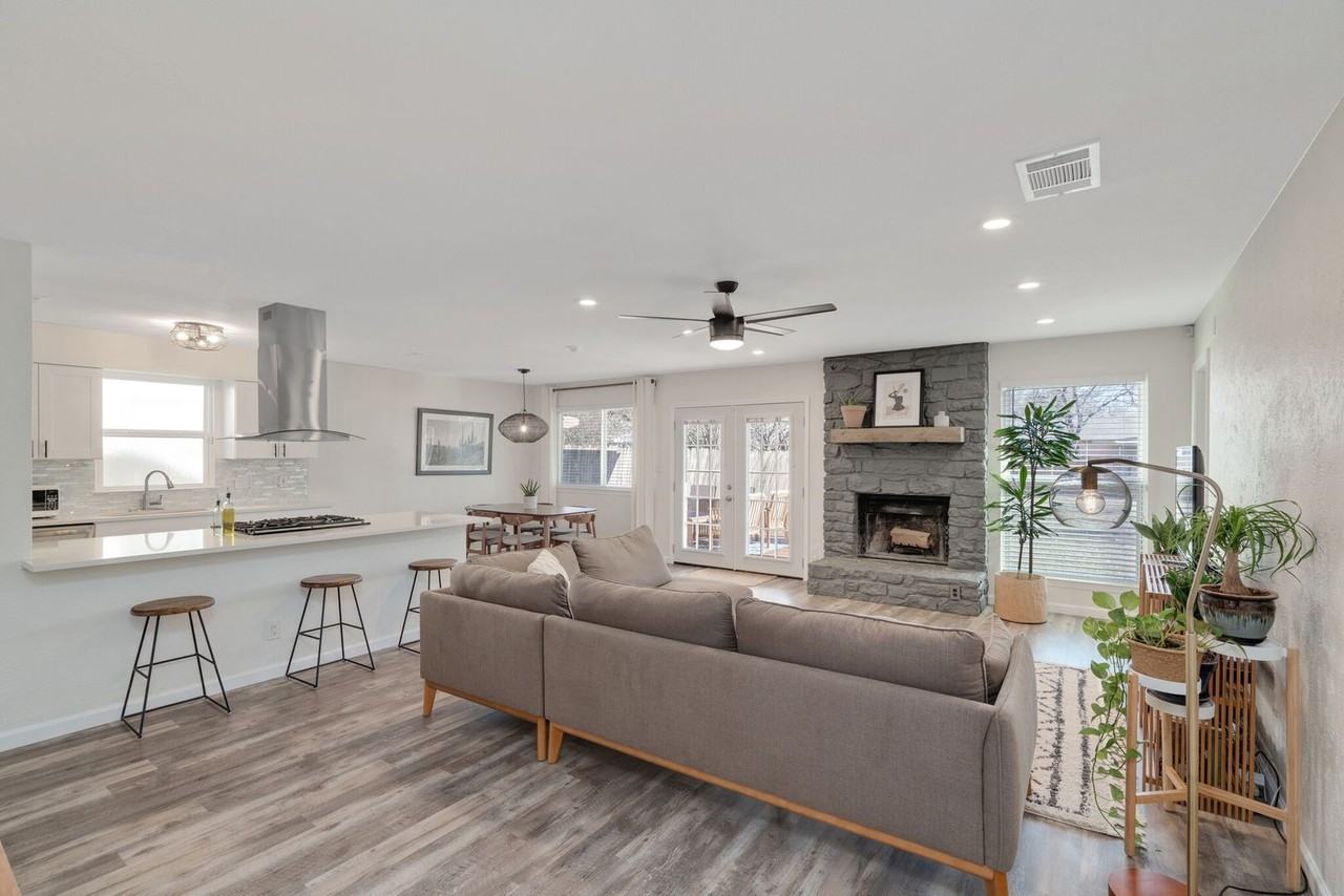 110 W Garrett Run - Photo 3 of 25