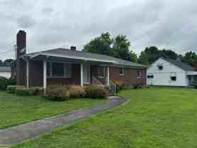 1020 W Catawba Ave - Photo 1 of 1