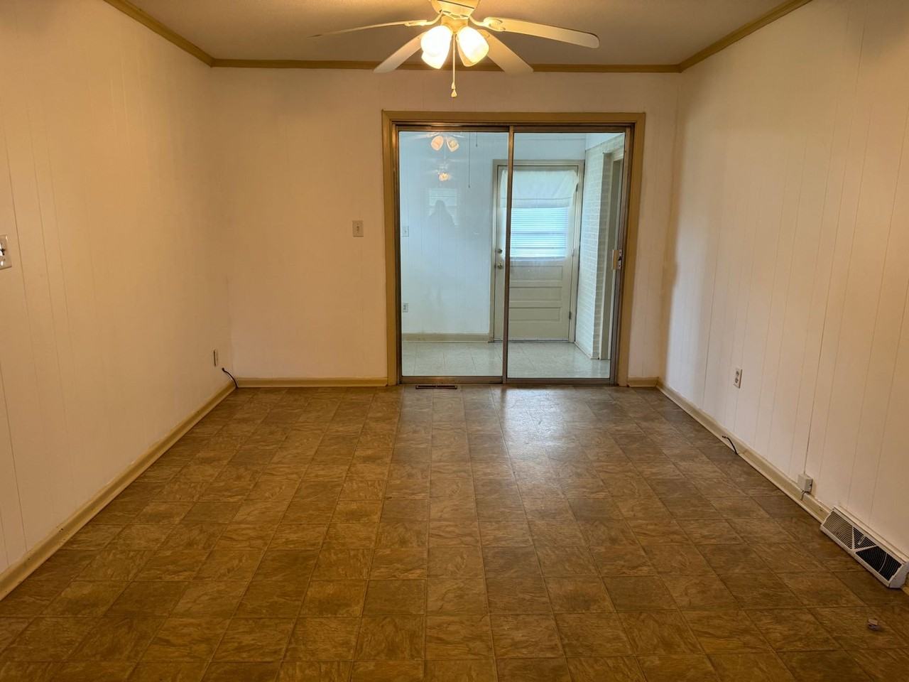 1020 W Catawba Ave - Photo 6 of 14