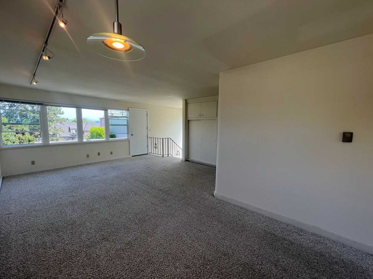 2015 43rd Ave E #4 - Photo 6 of 14