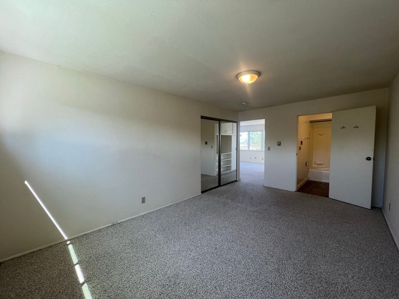 2015 43rd Ave E #4 - Photo 7 of 14