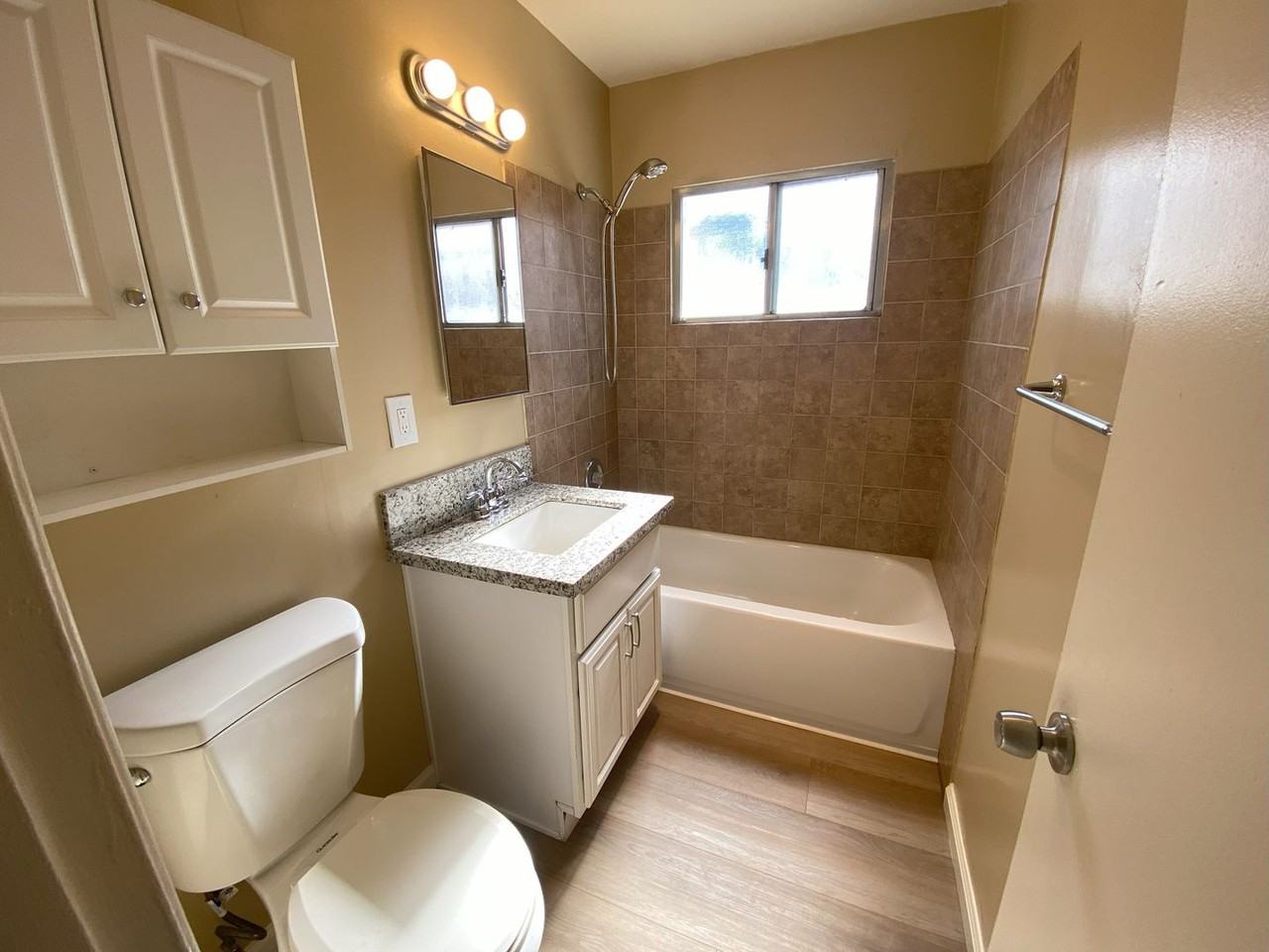 SDS T 4458 - Photo 2 of 4