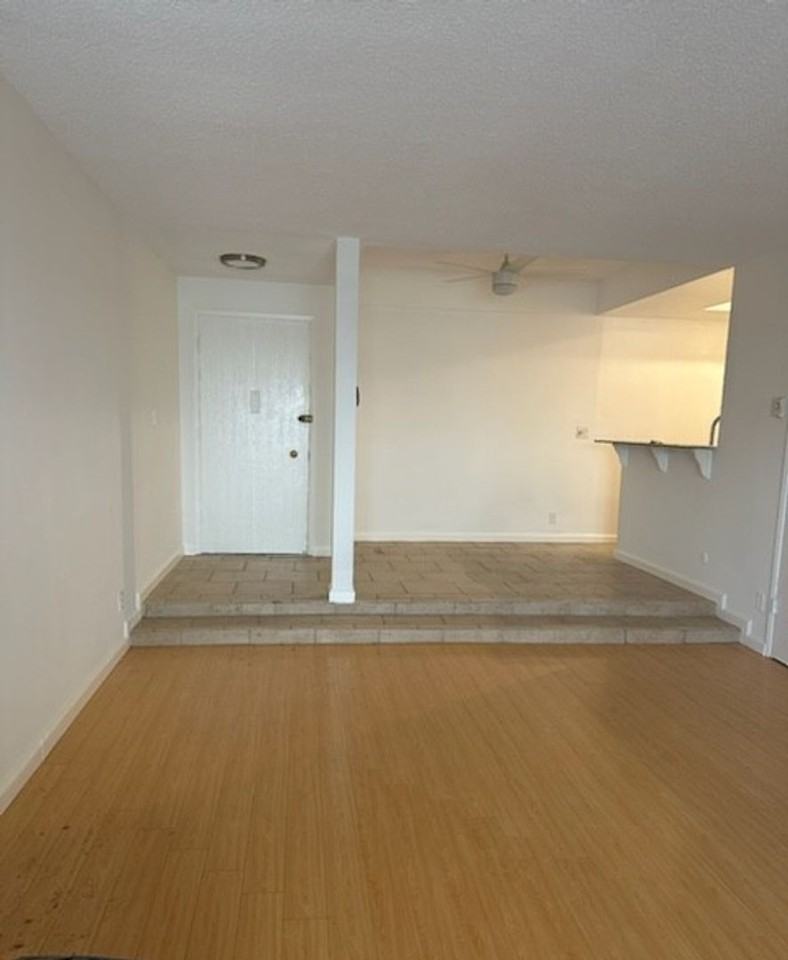 k820 - Photo 3 of 20