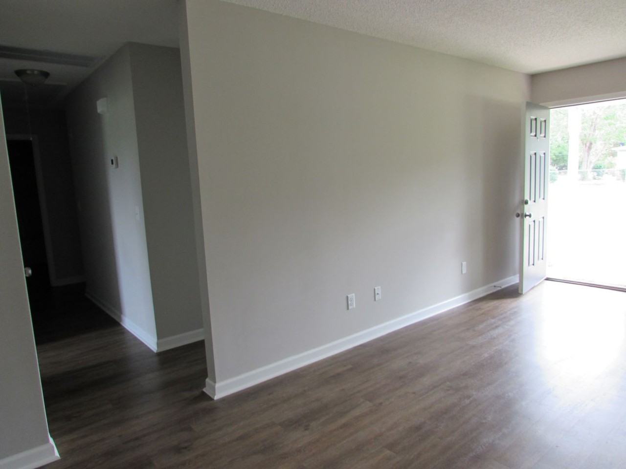 1000A Mayfield Dr - Photo 2 of 11