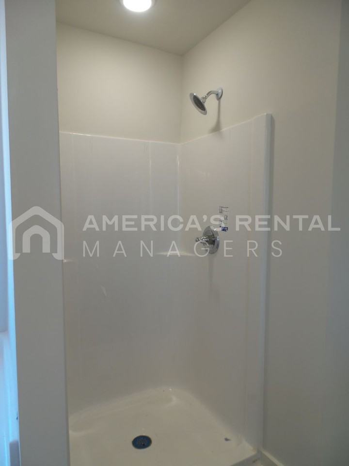 152 The Heights Dr - Photo 7 of 14