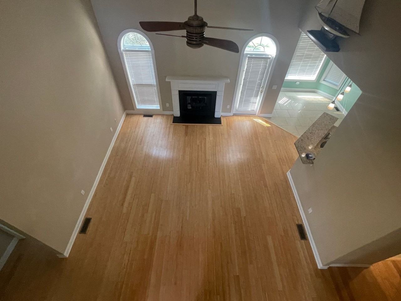 106 Ravenswood Rd - Photo 4 of 18