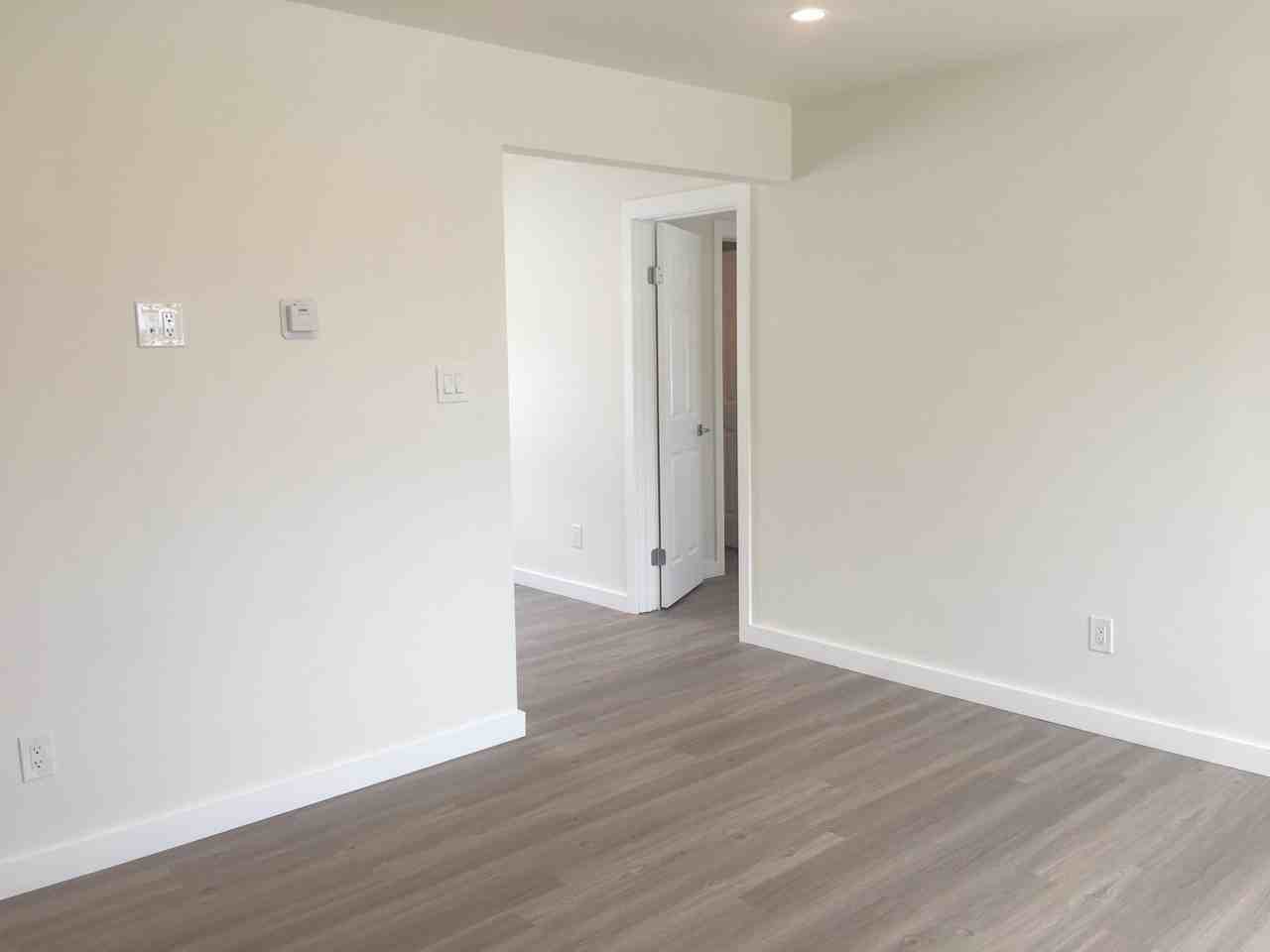 2076 Thomas Ave - Photo 6 of 20
