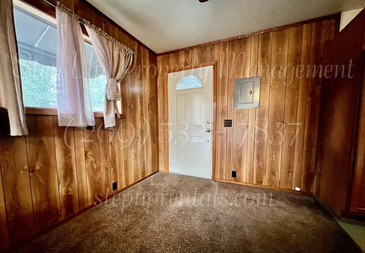 20675 Lower Hillview Dr - Photo 2 of 9