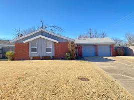 featured image of 1411 Hampton Dr