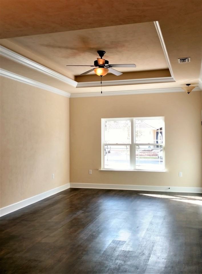 5069 Nw 22nd St - Photo 3 of 24