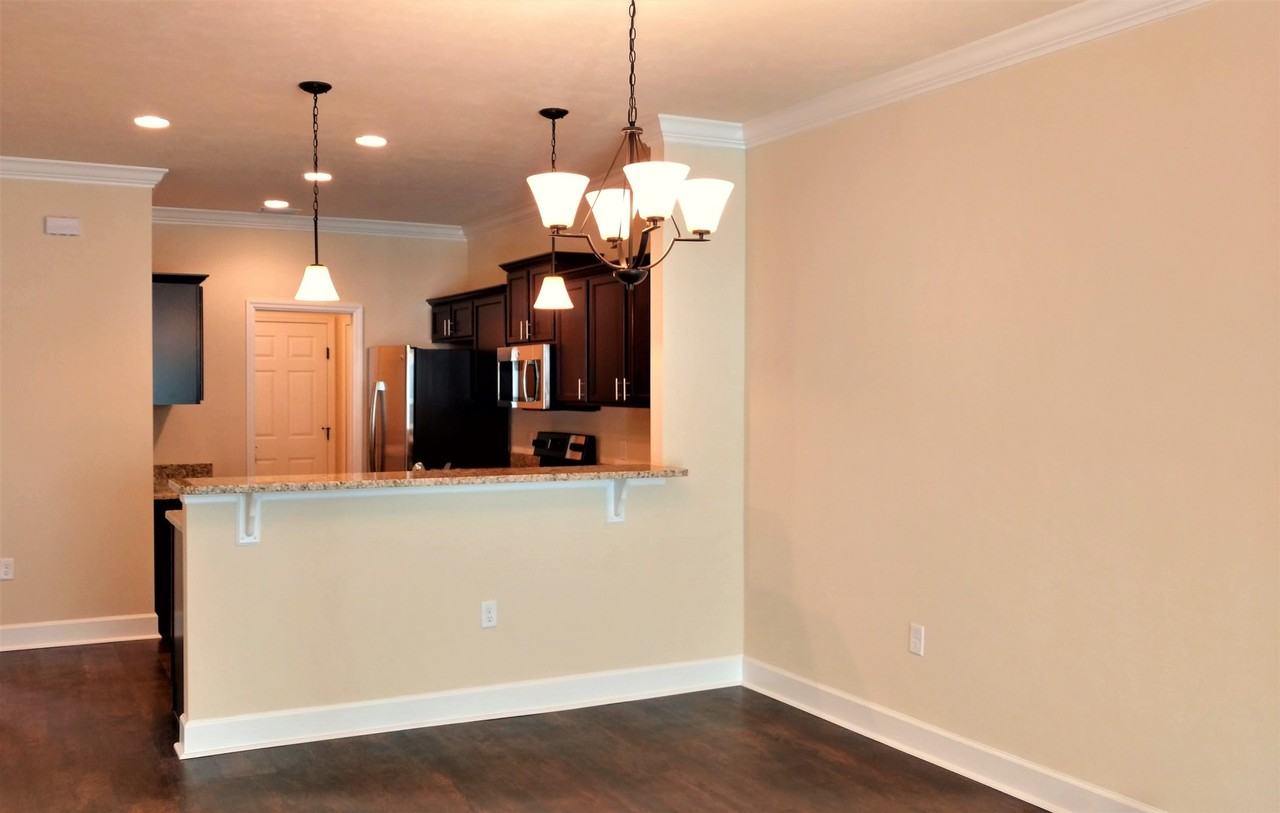 5069 Nw 22nd St - Photo 4 of 24