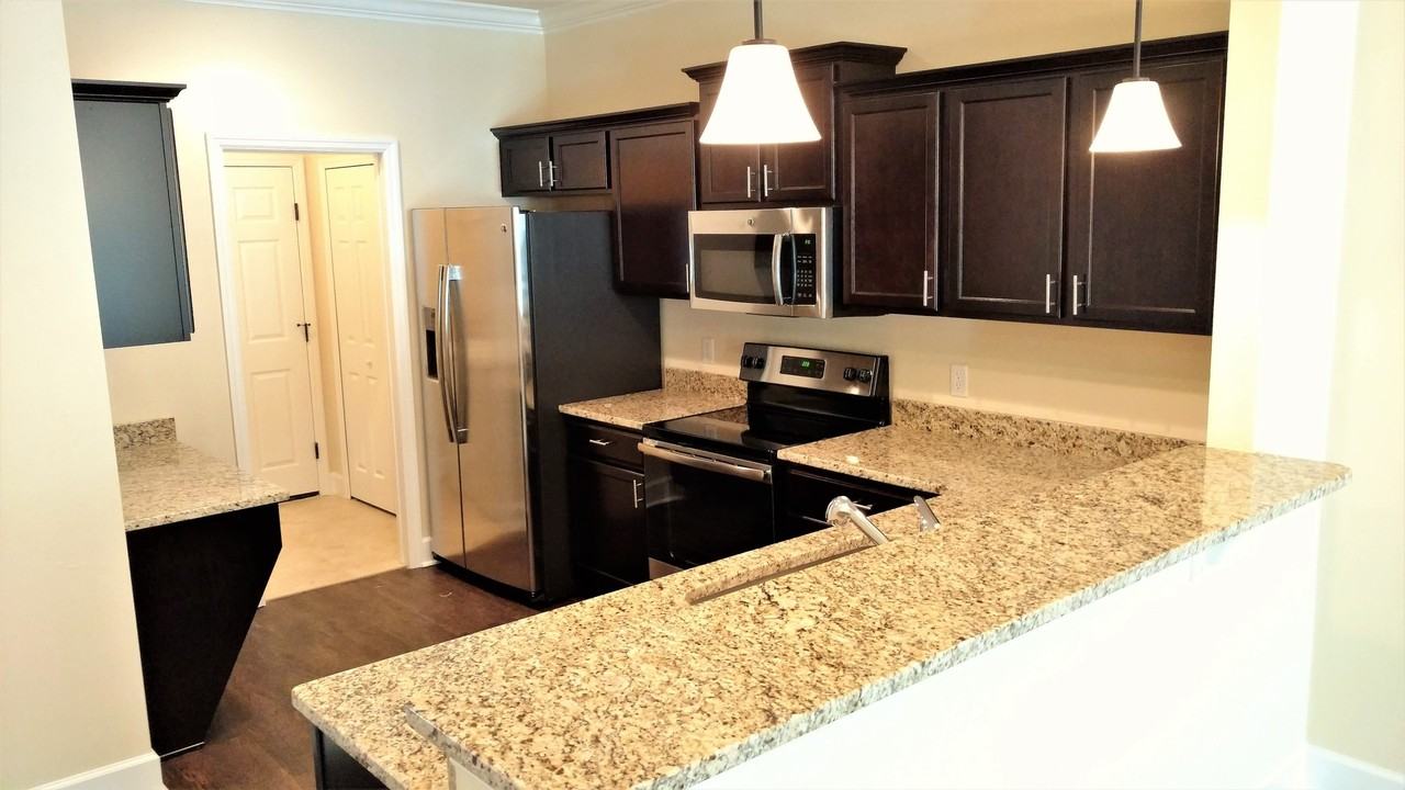 5069 Nw 22nd St - Photo 7 of 24