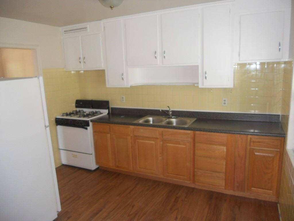 826 N Garfield St - Photo 2 of 7