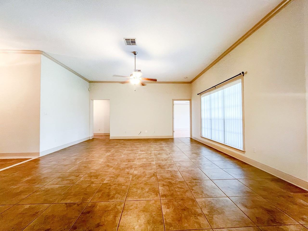 6000 Boxelder Trl - Photo 5 of 34