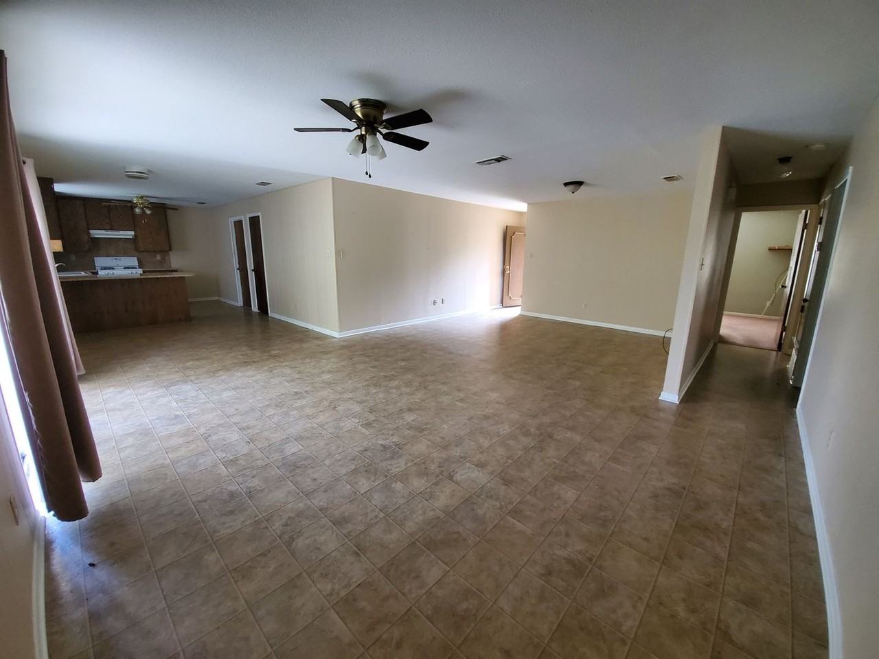 202 S Willis St - Photo 2 of 12