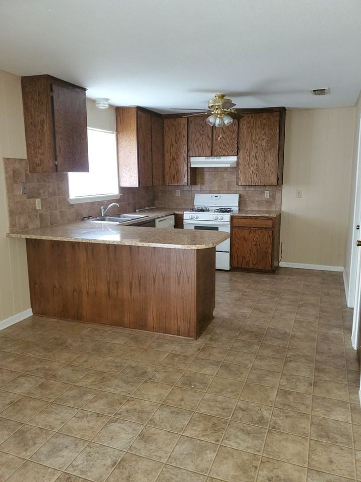 202 S Willis St - Photo 3 of 12