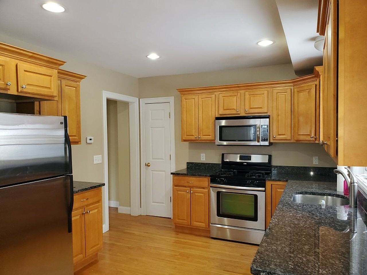 42 Mckinley St Unit B - Photo 2 of 13