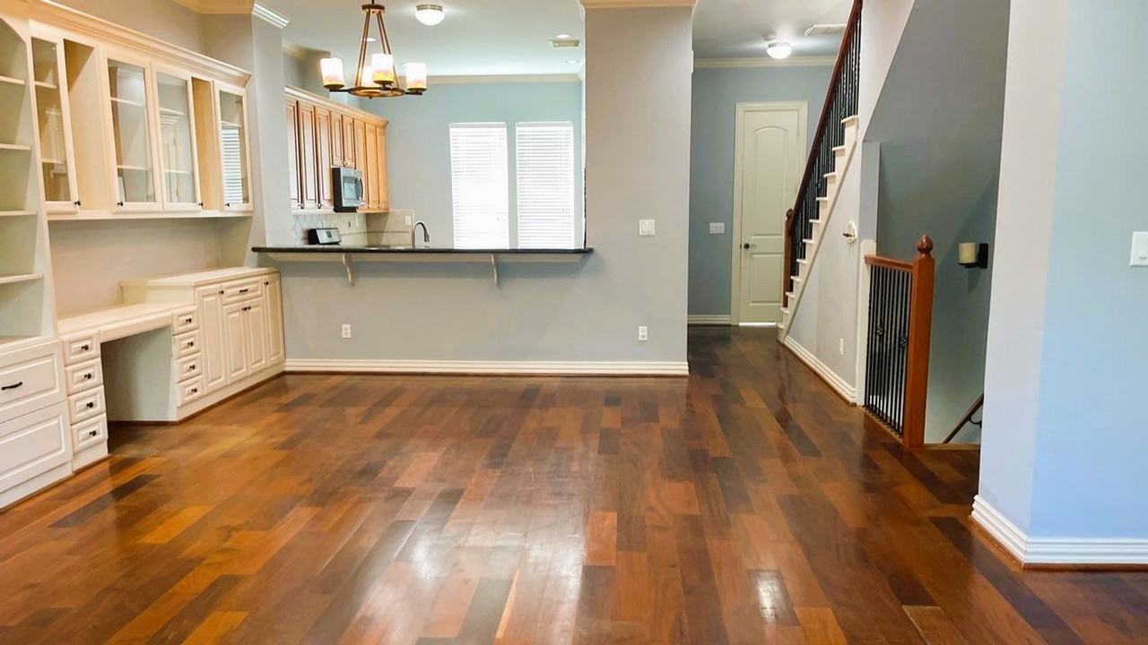 89 Sidney St - Photo 5 of 31