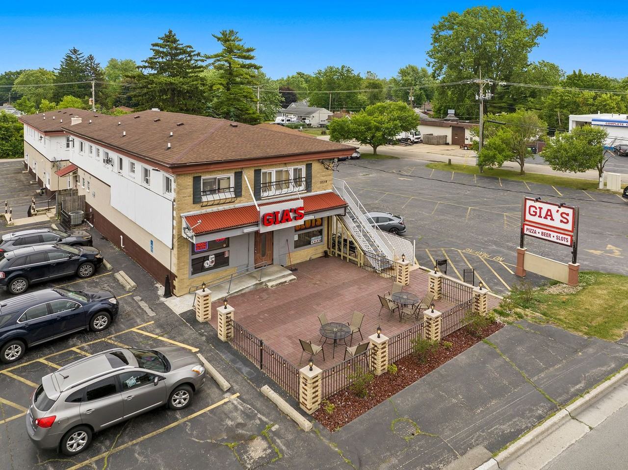 Winthrop Harbor Apartments - Photo 2 of 13