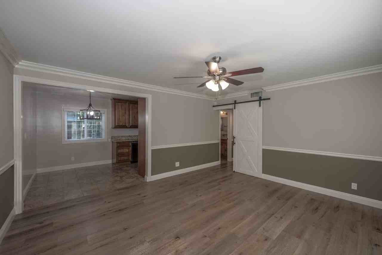 415 E Foothill Blvd - Photo 2 of 15