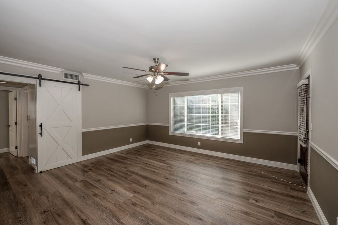415 E Foothill Blvd - Photo 4 of 15