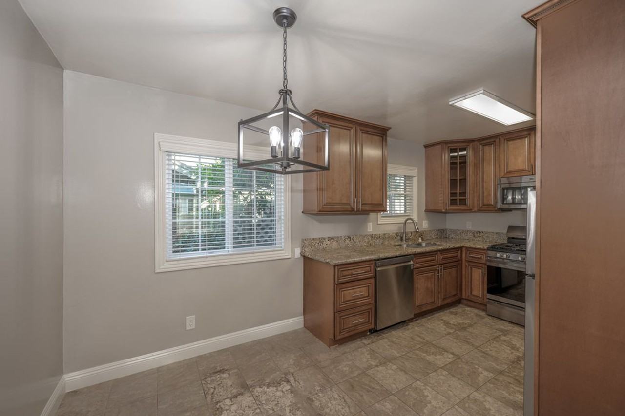 415 E Foothill Blvd - Photo 5 of 15
