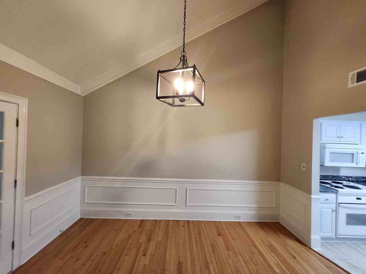 624 624 Crown Pointe Drive - Photo 4 of 22