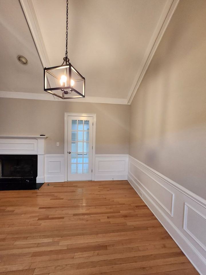624 624 Crown Pointe Drive - Photo 5 of 22