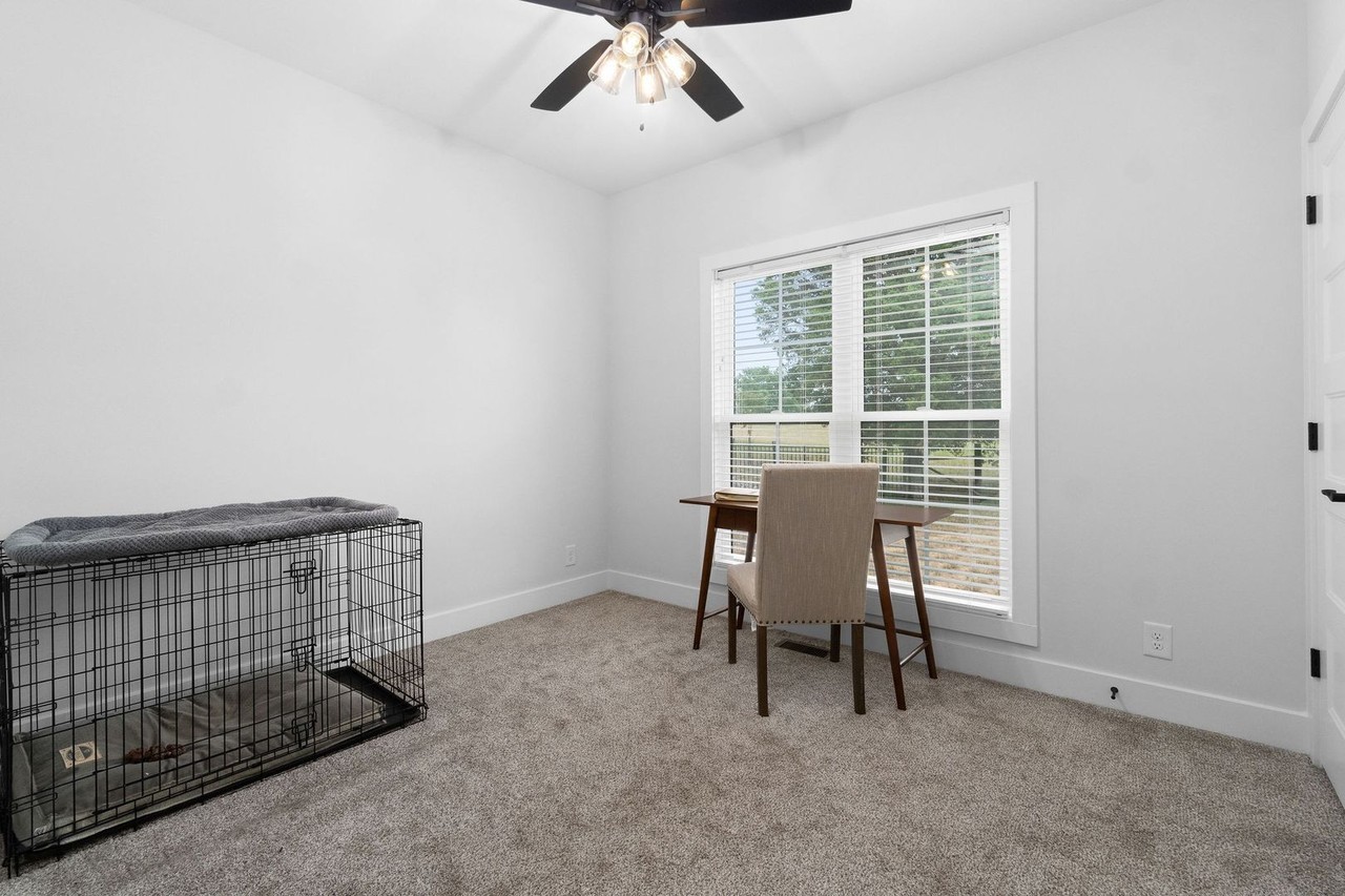 104 Sawyer Ct - Photo 5 of 47