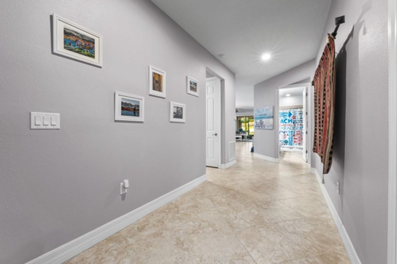 384 Los Alamos St - Photo 6 of 50