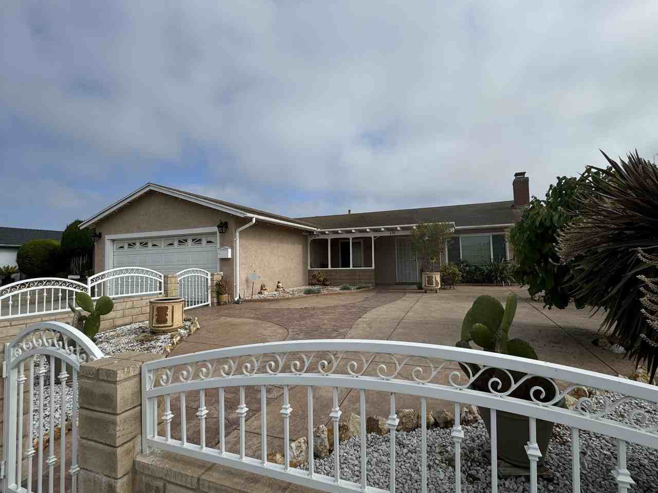 630 Foxglove Pl - Photo 2 of 20