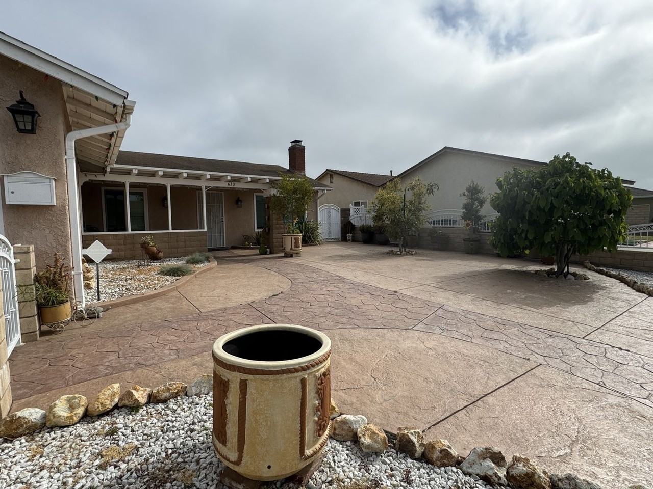 630 Foxglove Pl - Photo 3 of 20