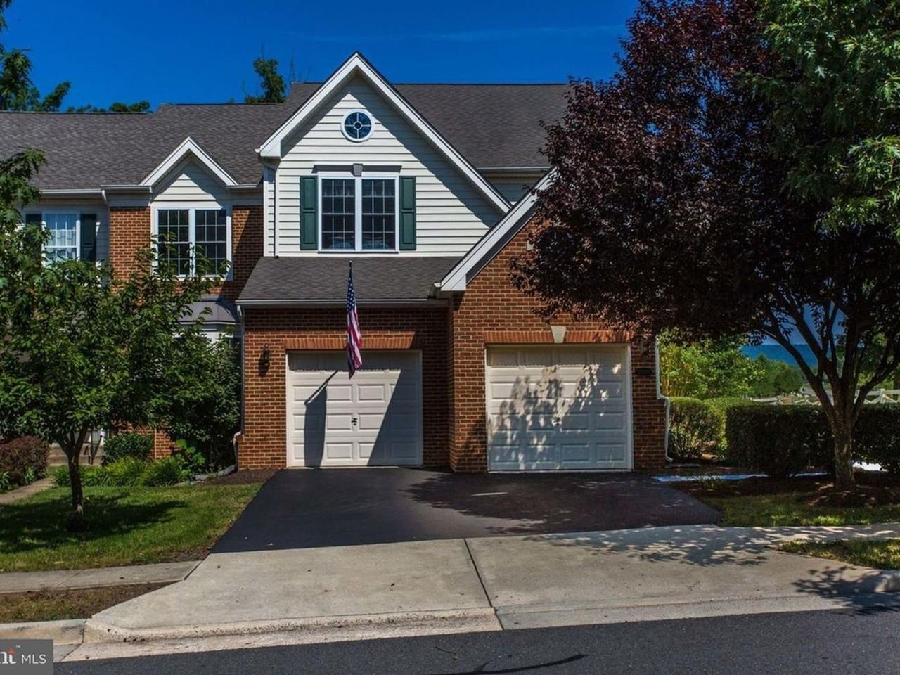 15600 Picketts Store Pl - Photo 2 of 28