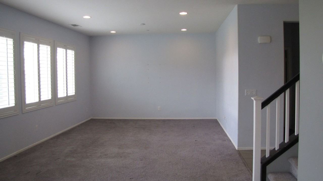 15645 Calabria Ct - Photo 7 of 20