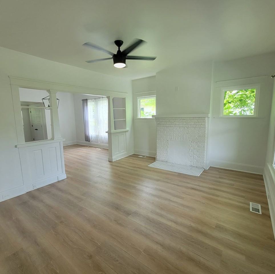 1709 E Glenwood Ave - Photo 3 of 16