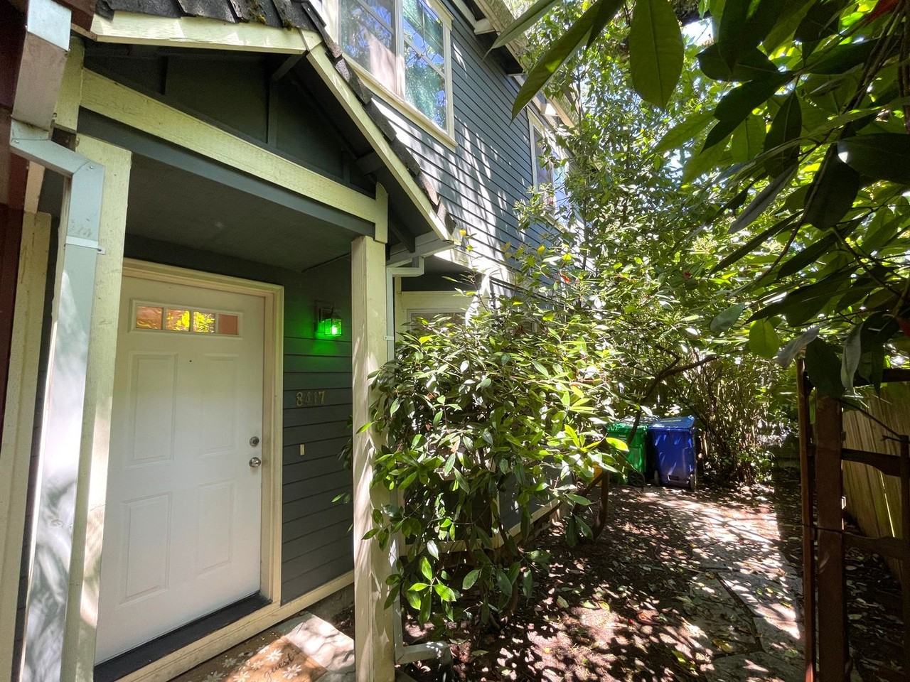 8417 N Princeton St - Photo 2 of 20