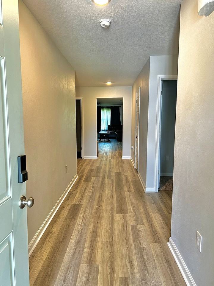 6539 Torrey Pines Trce - Photo 3 of 24